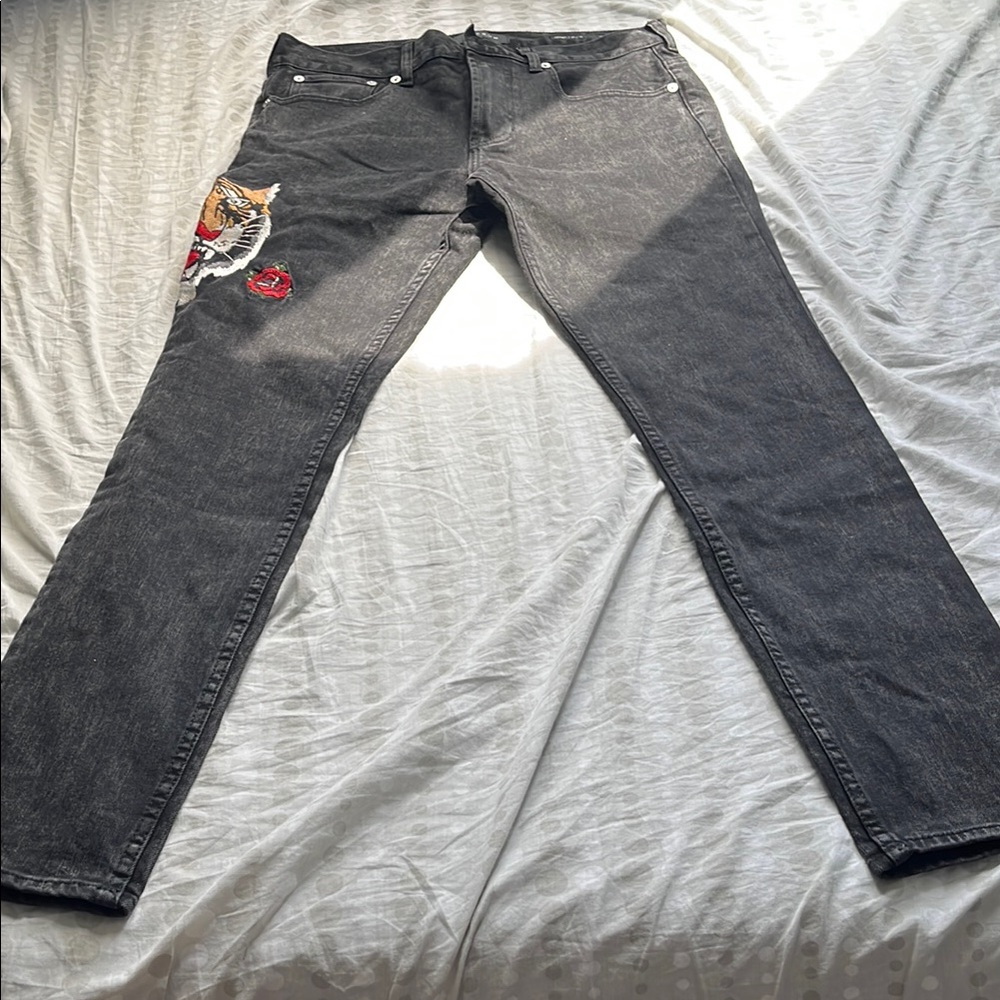PacSun Gray Straight Jeans with Distressed Details